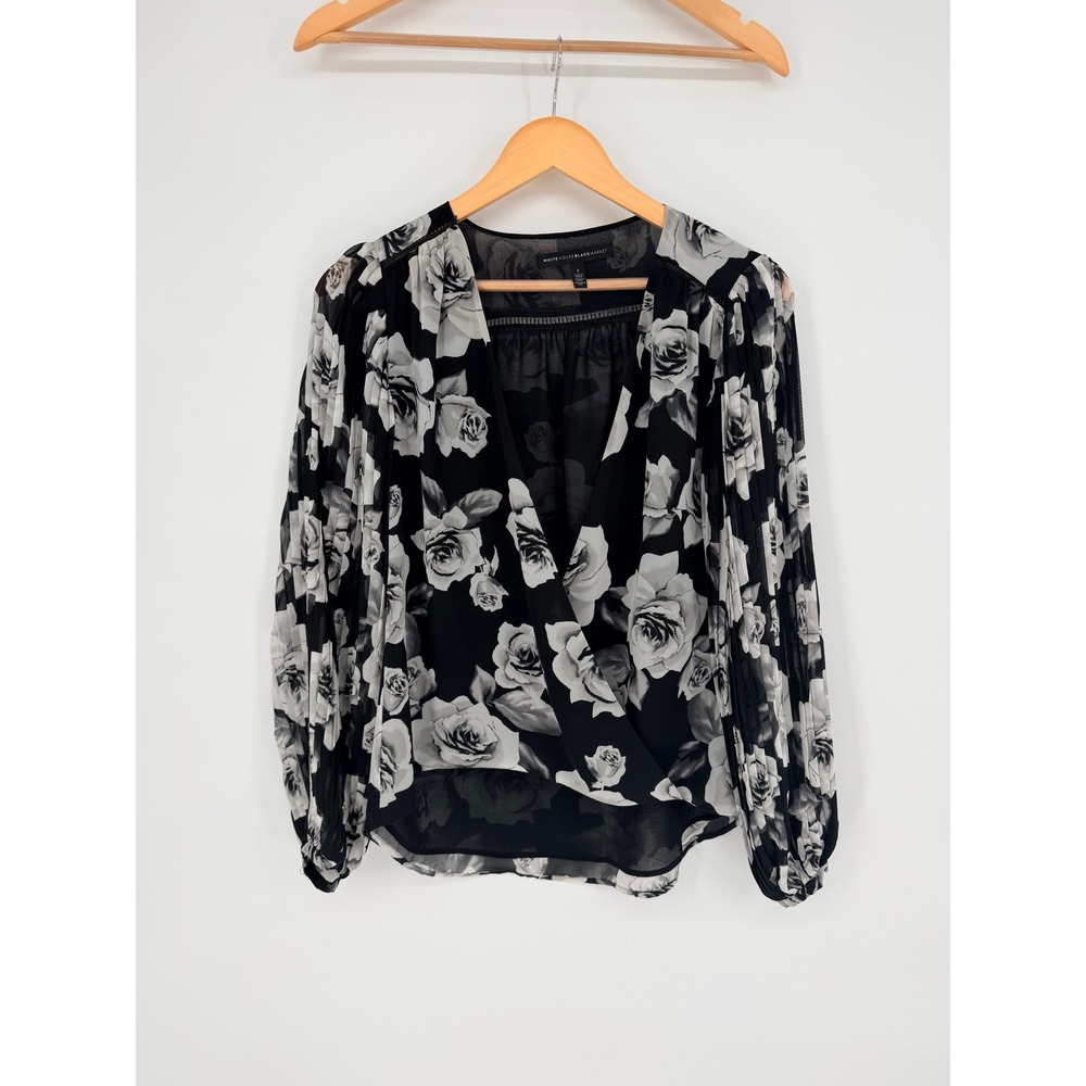 White‎ House Black Market Floral Blouse Black White Rose Pleated Sleeve 2